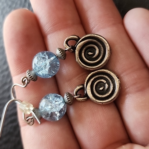 Earrings - Picture 2 of 6